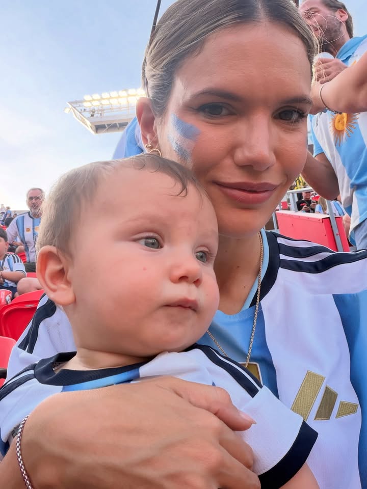 Eva Bargiela compartió fotos con Gian Simeone y su hijo Faustino ❤️