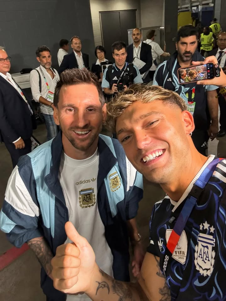 Ian Lucas compartió una foto con Leo Messi ⚽️