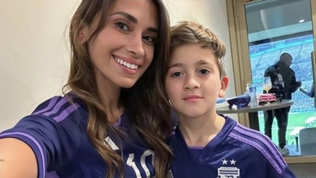 Lo que creció Thiago Messi. La primera foto del Mundial 2022 y la segunda 2026🥰
