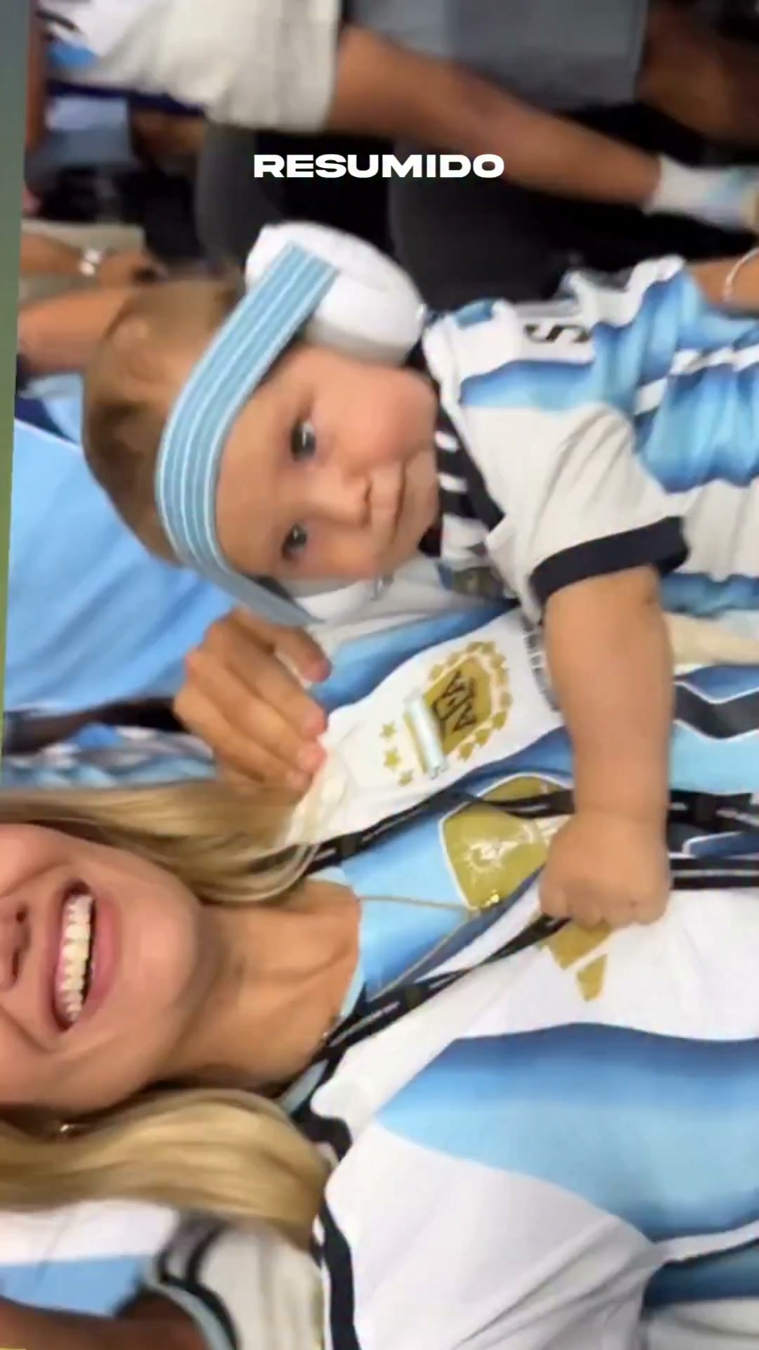 Eva Bargiela compartió este video con Faustino Simeone en la cancha alentando a Argentina 💞