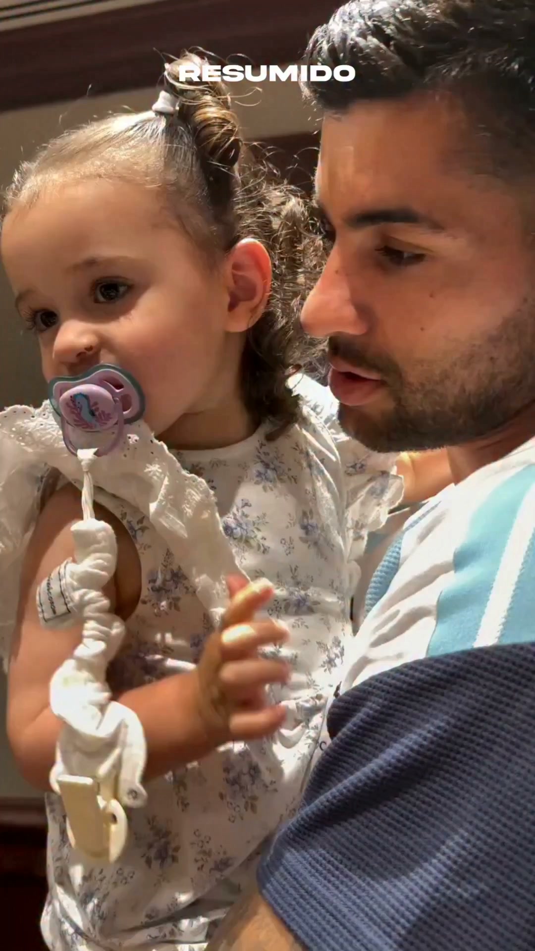 El Cuti Romero con su hija ❤️