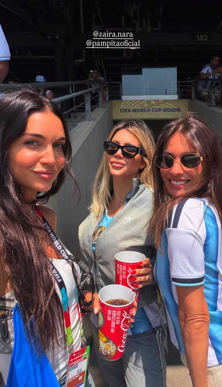 Wanda Nara, Zaira Nara y Pampita juntas en la cancha 🇦🇷