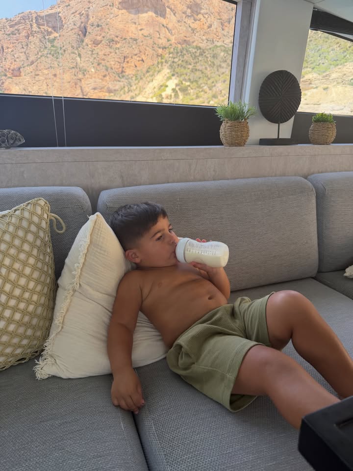 Benja y Olivia Fernández en modo vacaciones ⛱️