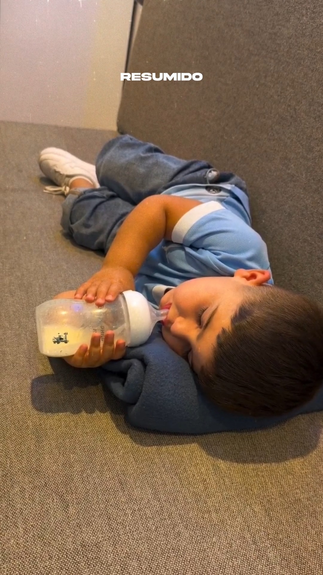 Benja Fernández, hasta dormido nos mata de amor🥰