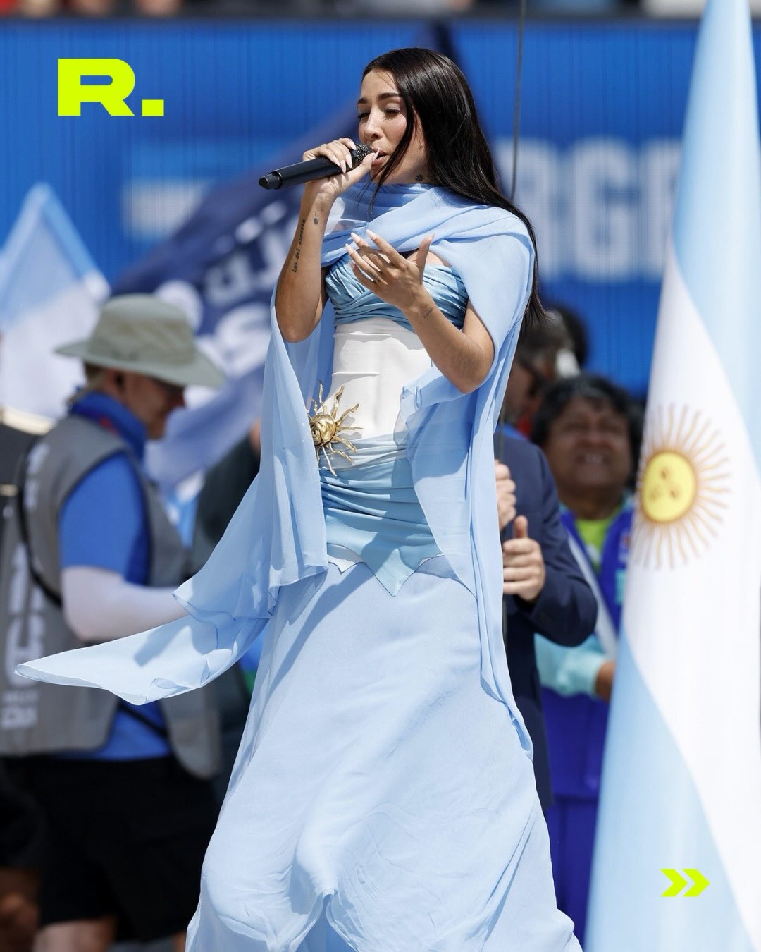 MARÍA BECERRA CANTÓ EL HIMNO EN LA FINAL 🇦🇷 (2/5)