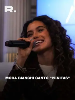 MORA BIANCHI CANTÓ EN EL ACTO EN EL QUE SE DECLARÓ A CRIS MORENA COMO PERSONALIDAD DESTACADA DE LA CULTURA