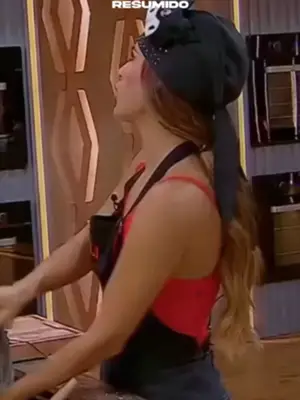 JULI POGGIO SE LIMPIÓ LAS AXILAS EN MASTERCHEF CELEBRITY