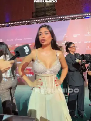 PESTAÑELA ANDA BUSCANDO UN AMOR DE VERDAD Y LO DEJÓ CLARO EN LOS PREMIOS ÍDOLO