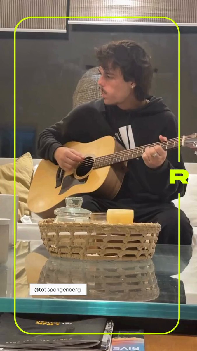 Uno que te mire como Toti Spangenberg a Mori Bianchi😍😍😍