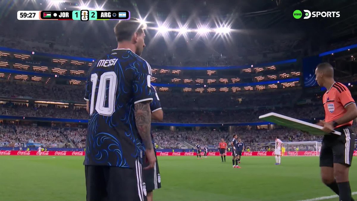 Entró ÉL, nuestro capitán en la cancha🫶🏼