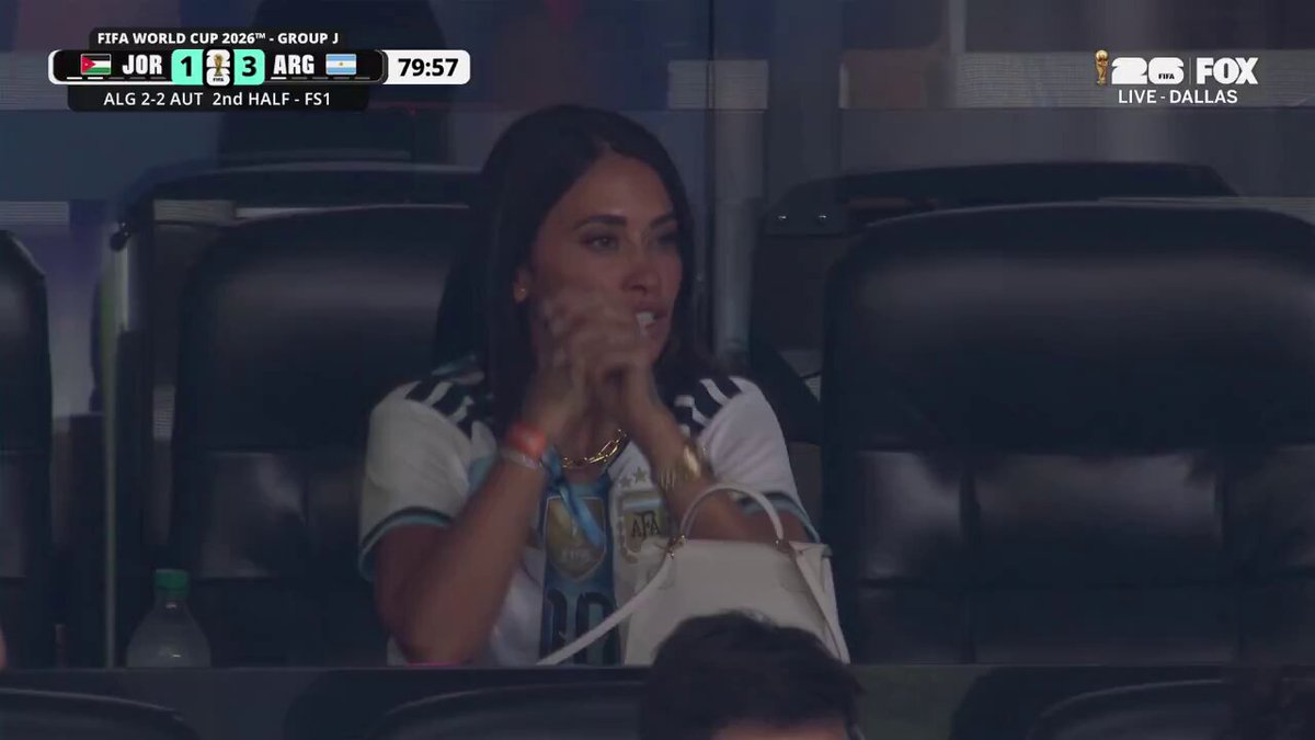 La reacción de Anto Roccuzzo al gol de Messi😍