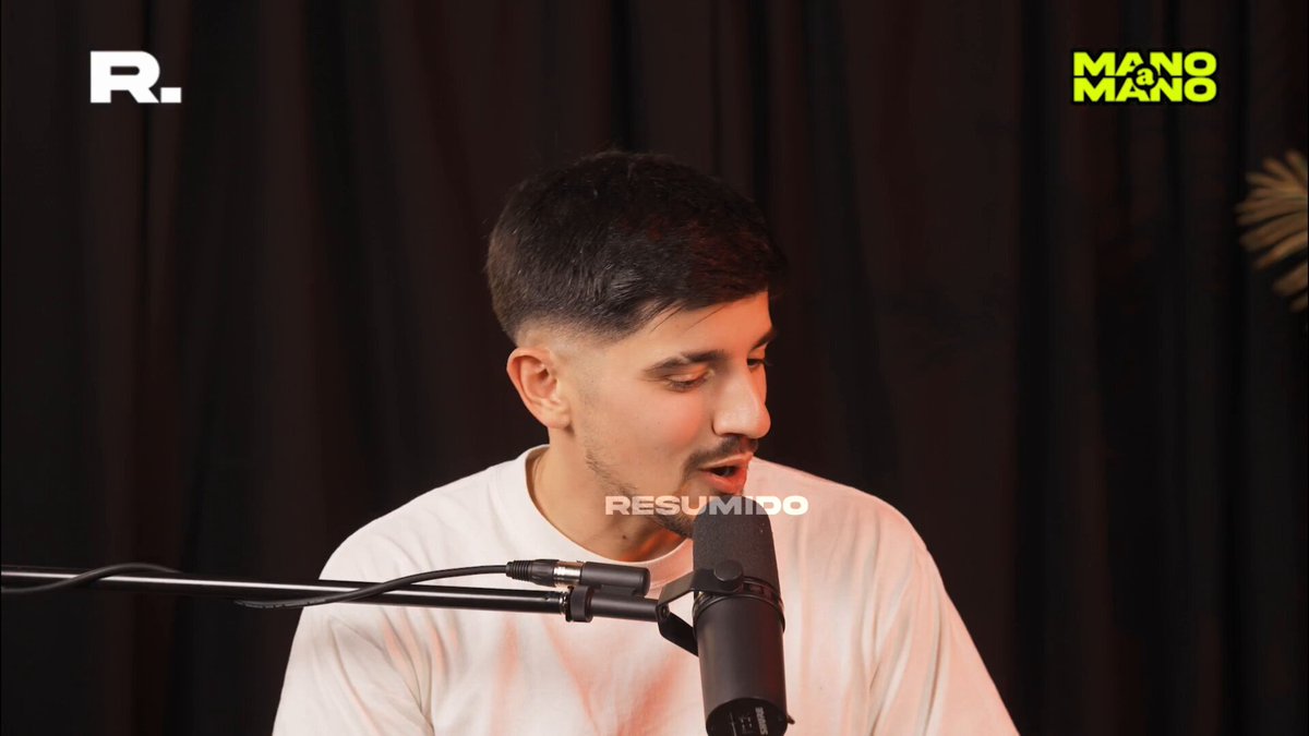 "Por un segundo pensé en dejar todo".

Tuli Acosta contó que, después de sufrir su primera ola de hate, por un segundo pensó en hacer otra cosa.