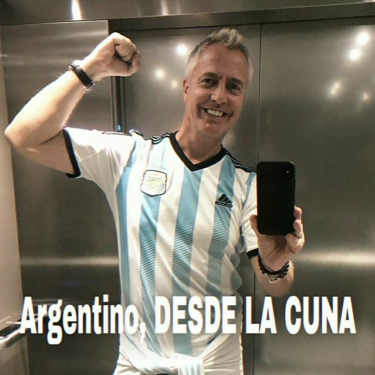 Pov: hoy juega la Selección