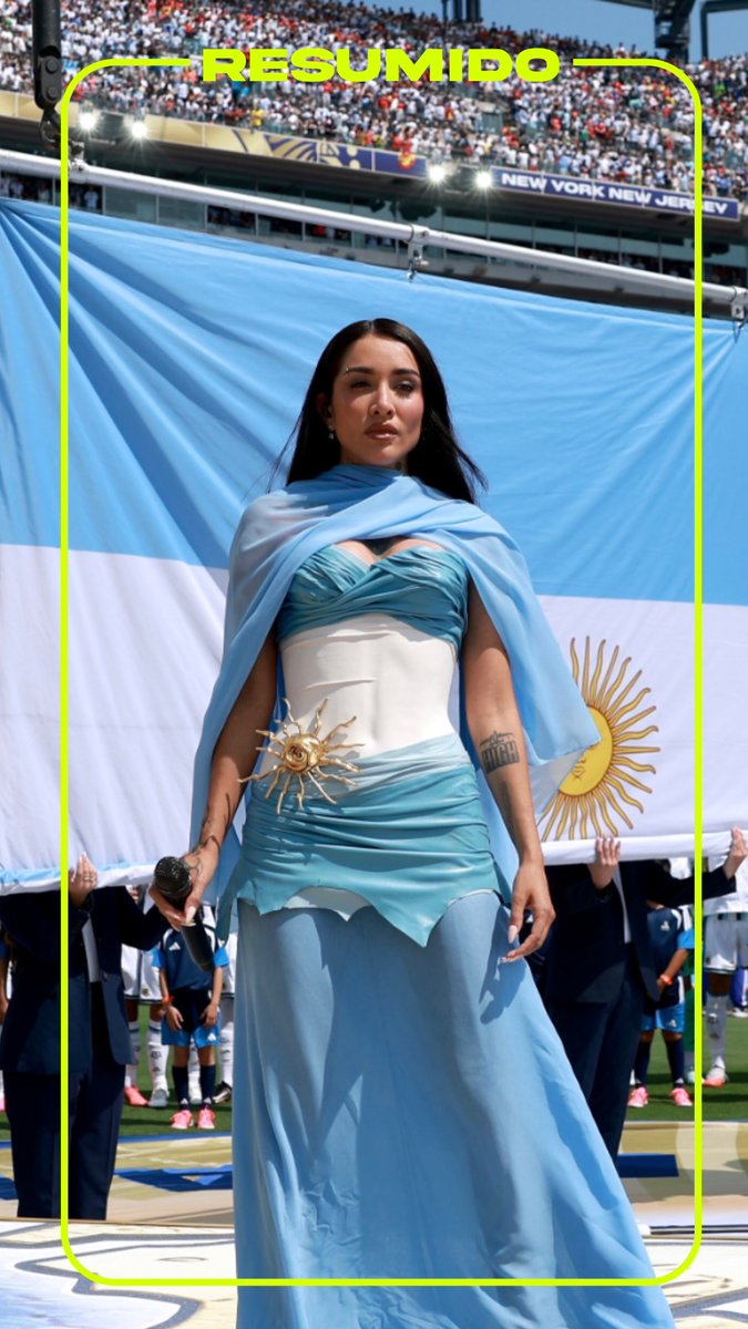 La nena de Argentina la rompi贸 toda cantando el himno en la final y con el look馃槏