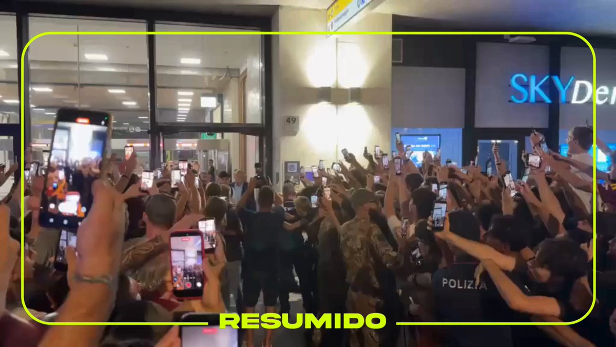 Locura en Roma por el jugador argentino, Santiago Castro