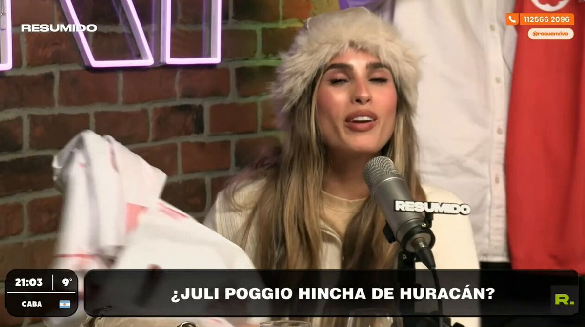 "Empieza la competencia, Ferbo un punto arriba"

Juli Poggio ya tiene su camiseta de Huracán. Y dijo que se la puso solo porque "Nacho Castañares nunca le regaló una" #DQT