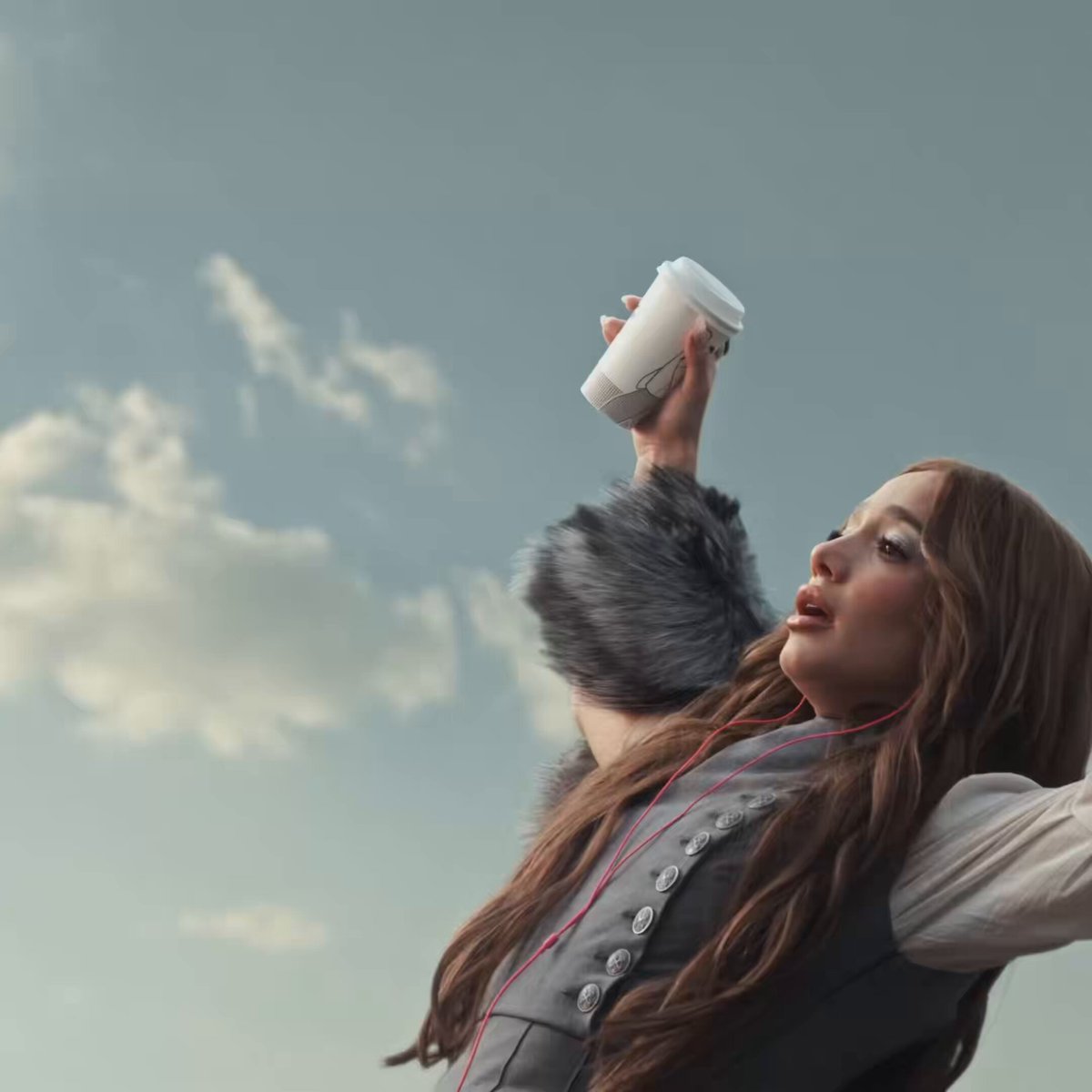 Ángelita Torres lanzó su nuevo tema, “TORPE”