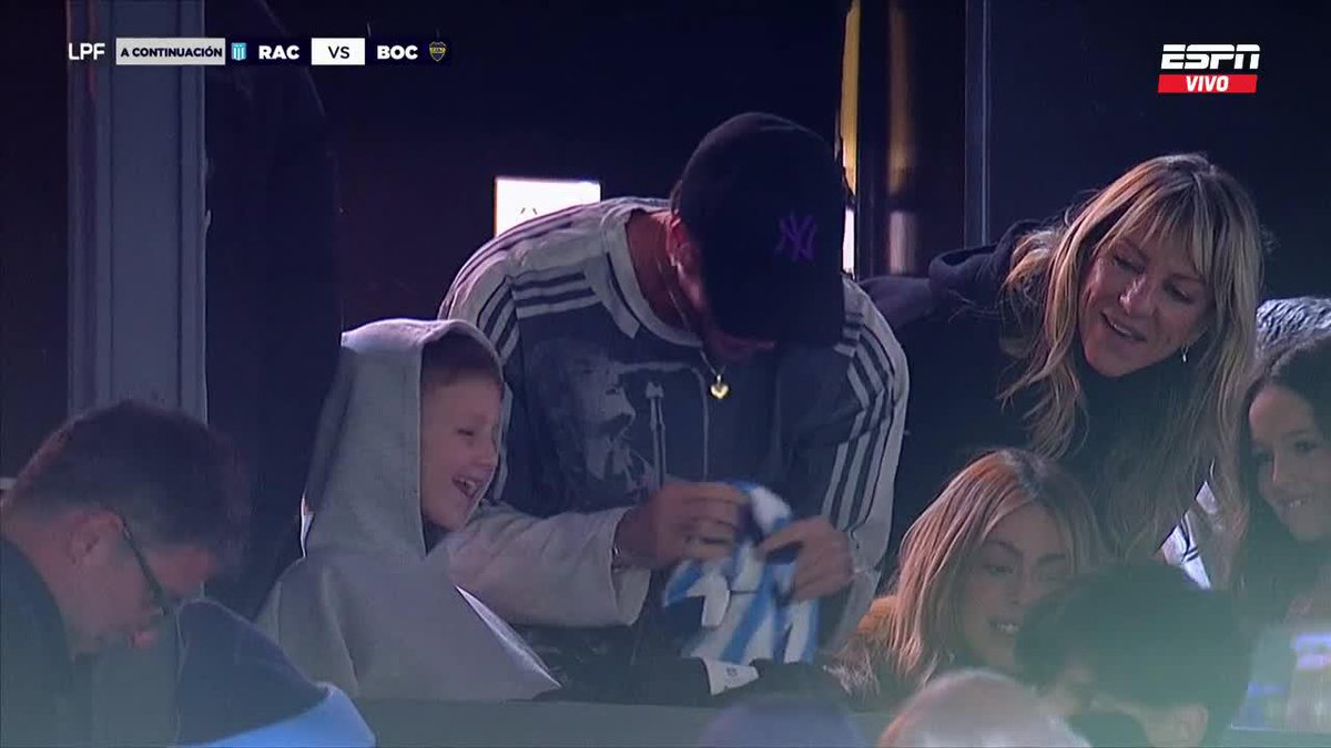 Tini y Rodri De Paul estuvieron juntos en el partido de Racing vs Boca