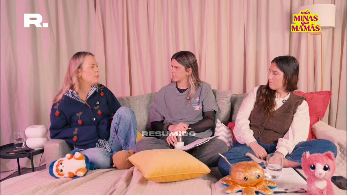 “MI HIJO SE TOMABA EL FONDO DE LAS GASEOSAS”

Vicky Gils, Juana Repetto y Muni debatieron sobre el equilibrio que tienen con sus hijos por la alimentación saludable