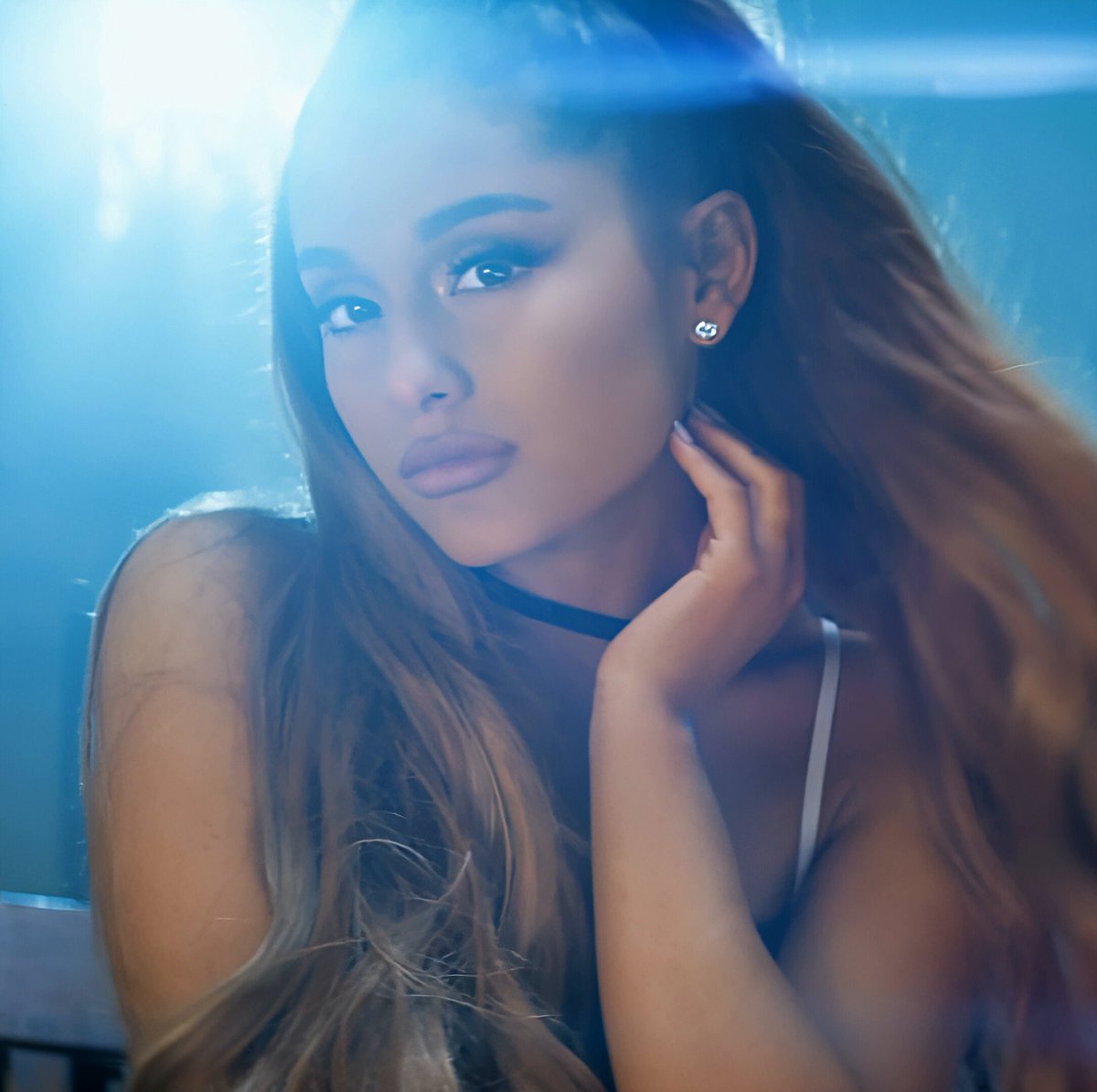 Hace 8 años, Ariana Grande lanzó “breathin.”