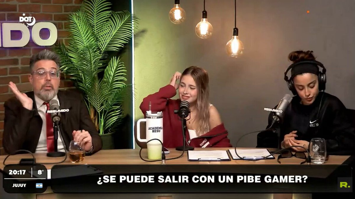 ¿QUÉ ES UNA BOLSILLERA?

Coty Romero tiró un nuevo término en #DQT y necesitamos explicaciones yaaaa