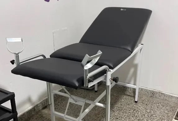 Y cuando parecía que eran siete denuncias, apareció una octava.

Una nueva mujer acusó al médico de presunta mala praxis durante una cirugía por miomas en 2022.

Afirmó que creyó durante meses que le 