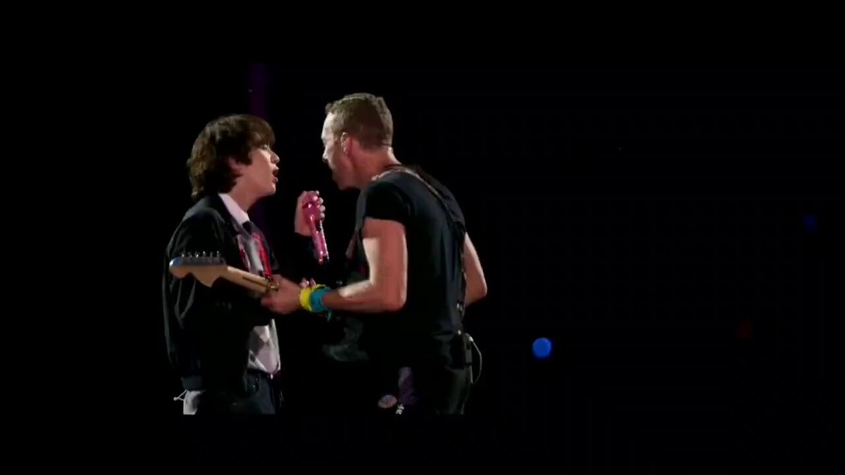 Aunque Argentina ya había vivido un momento MUY especial

En octubre de 2022, Jin viajó a Buenos Aires para cantar The Astronaut junto a Coldplay en River.
Fue una de sus últimas presentaciones antes 