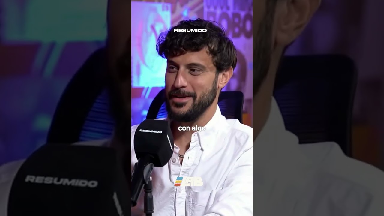“TIENE UNA MIRADA MUCHO MÁS SENSIBLE Y ARTÍSTICA”